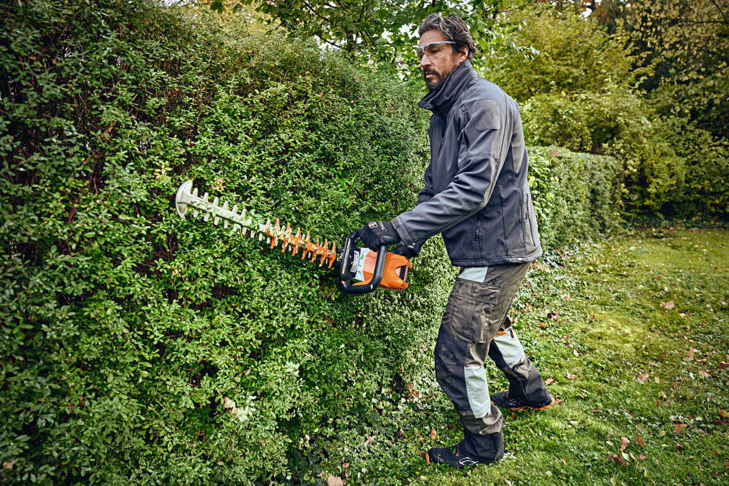 STIHL HSA 100 Battery Hedge Trimmer AP System Skin Only, HSA100