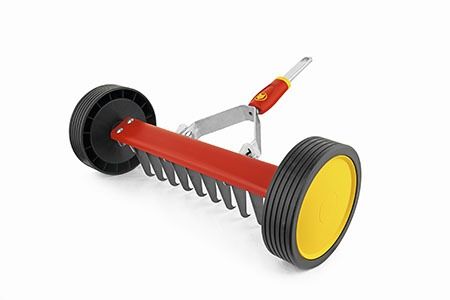 Wolf Garten UR-M3 SCARIFYING ROLLER RAKE