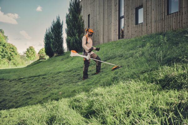STIHL FSA 200 Battery Brushcutter AP System Bike handle Skin Only, FSA200