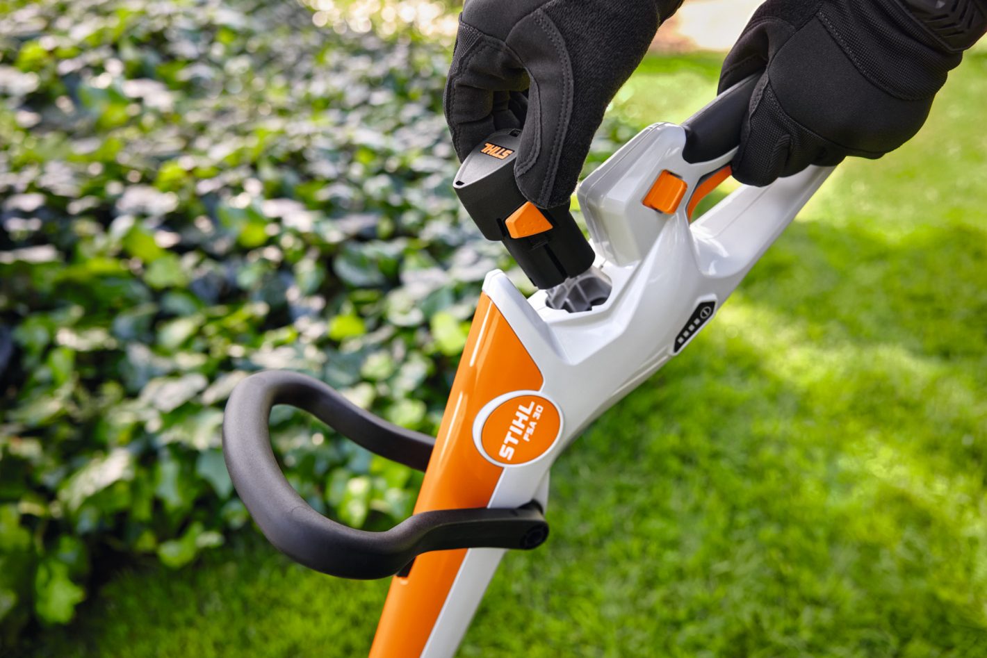 STIHL FSA 30 Battery Grass Trimmer AS System Skin Only, FSA30