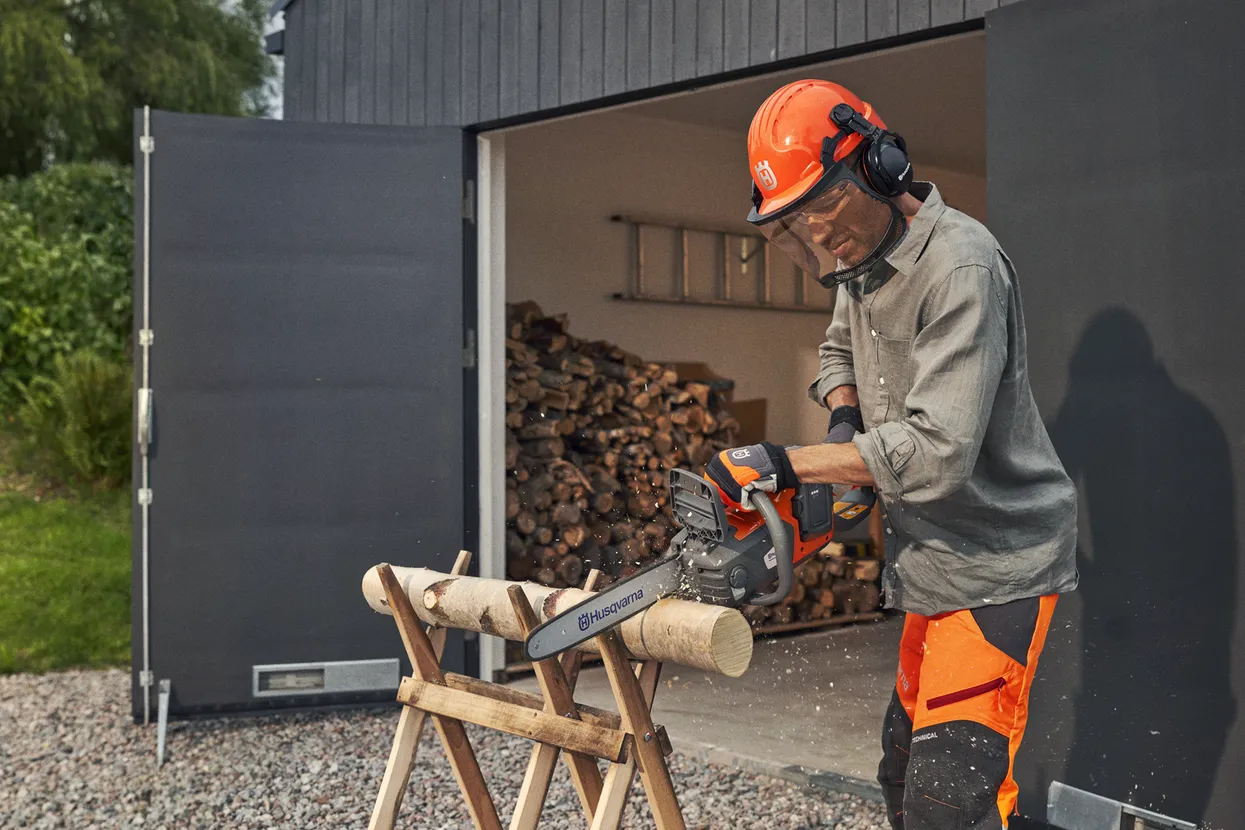 Husqvarna 225i Battery chainsaw