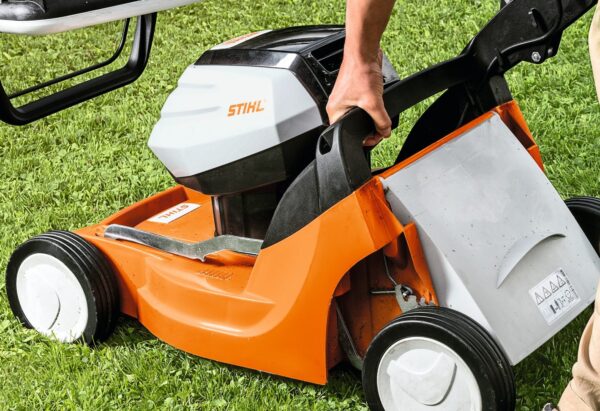 STIHL RMA 443 C Battery Lawn Mower AP System Skin Only, RMA443