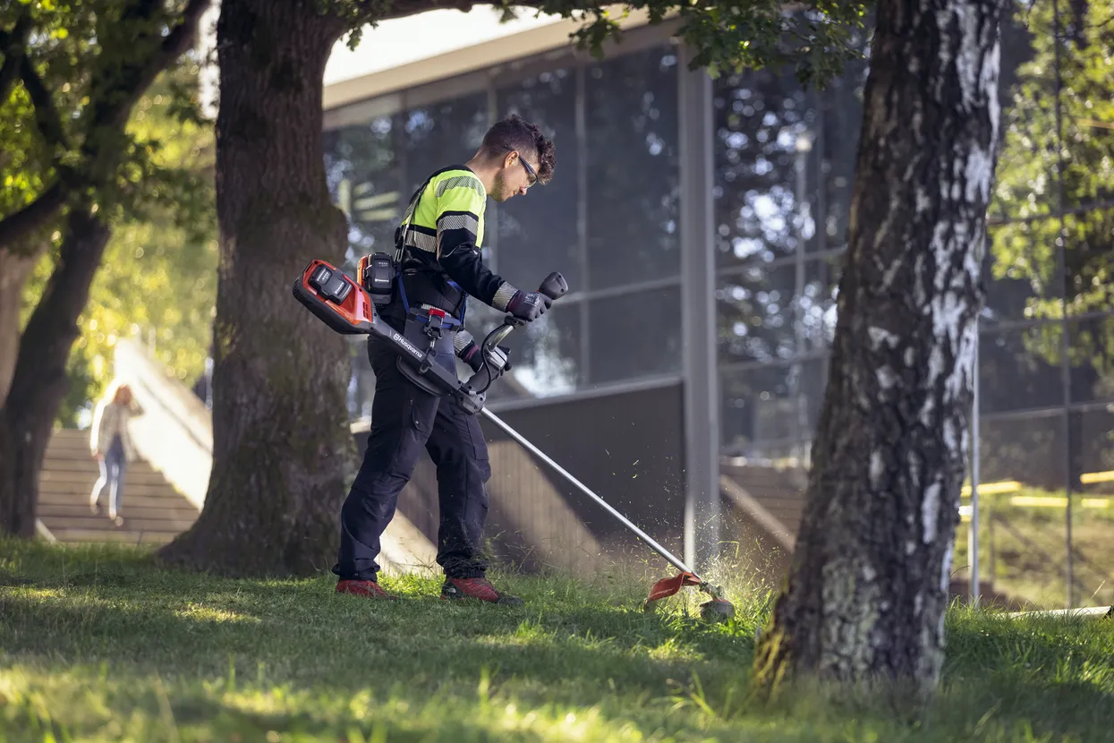 Husqvarna 525iRXT without battery and charger