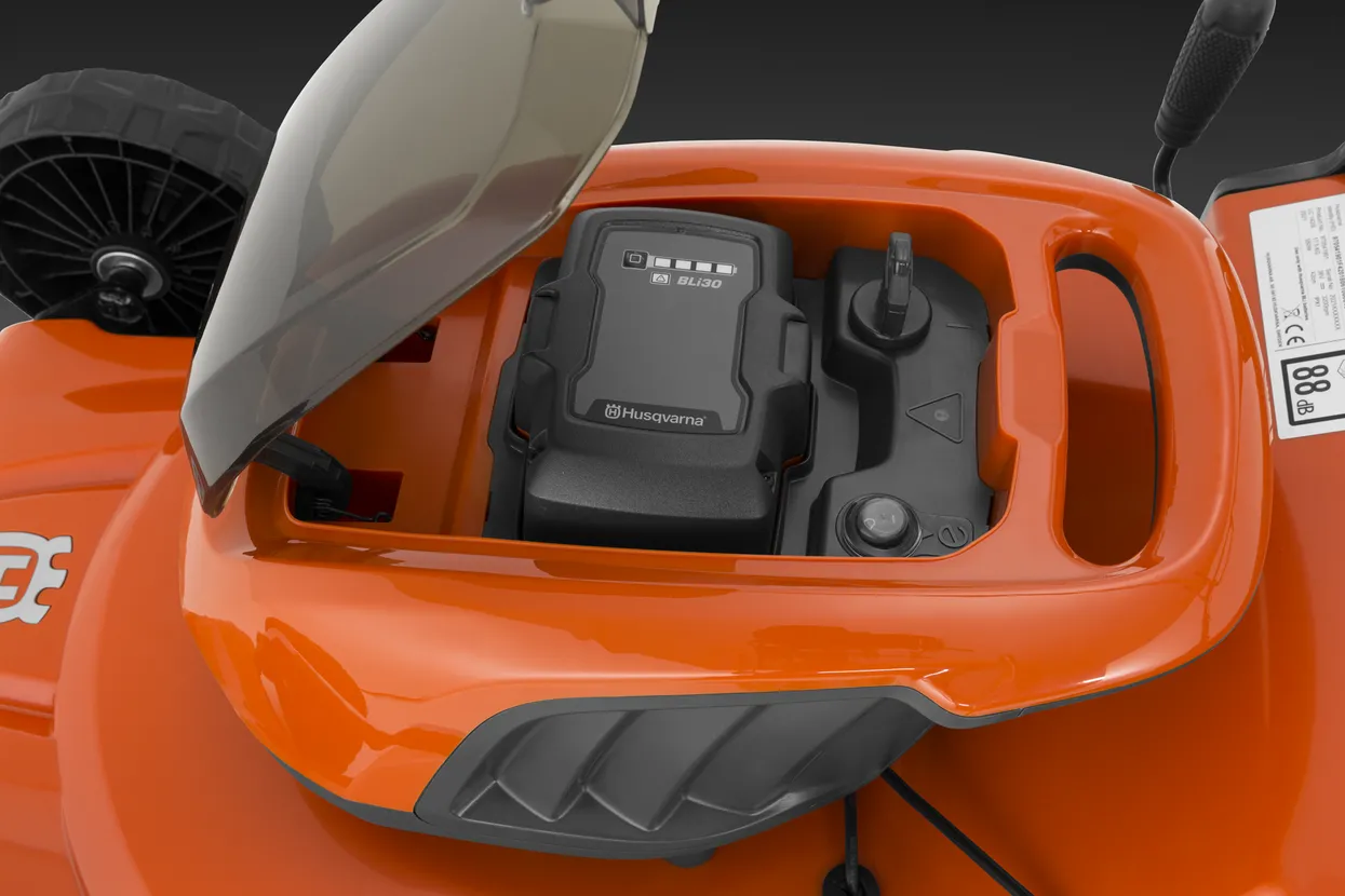 HUSQVARNA LC 142i Battery lawn mower battery and charger, LC142